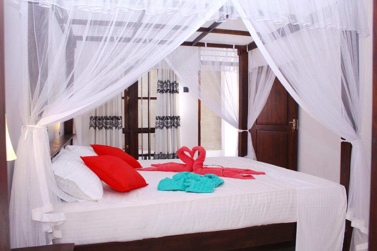 Turtle Reef Guest Bed & Breakfast Мириса Екстериор снимка